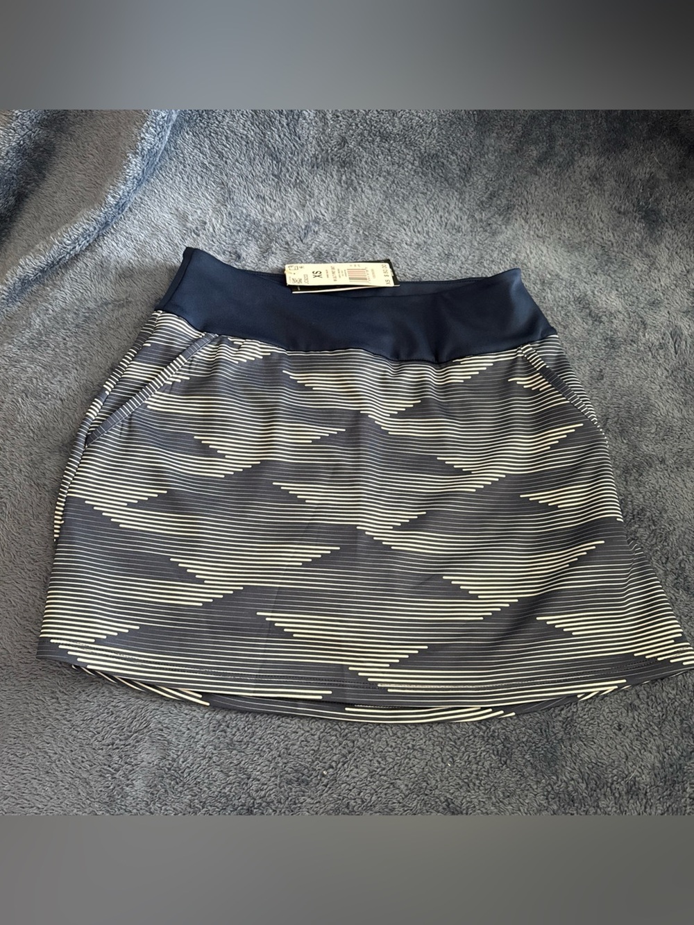 New Adidas Womens Ultimate Golf Tennis Blue Striped Skort Skirt Size XS 4-6 NWT